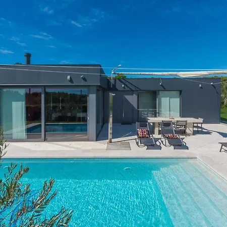 Villa Lagoderan
